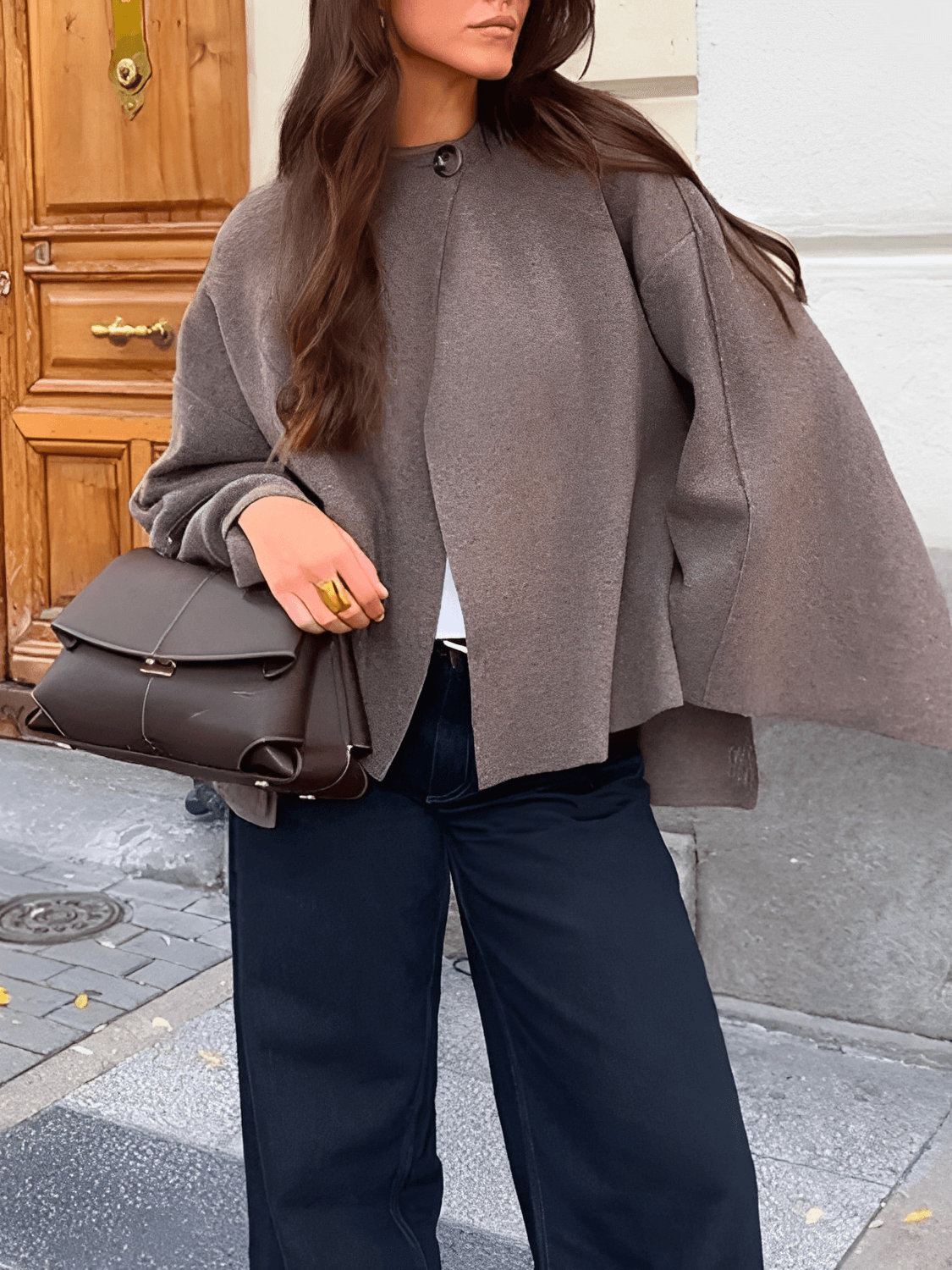 Casaco Poncho Assimétrico com Gola Lenço – Alana