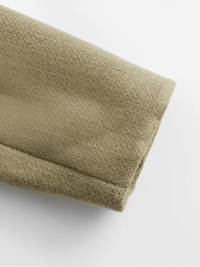 Casaco Tweed com Bolsos Decorativos e Fechamento em Botões - Angelique