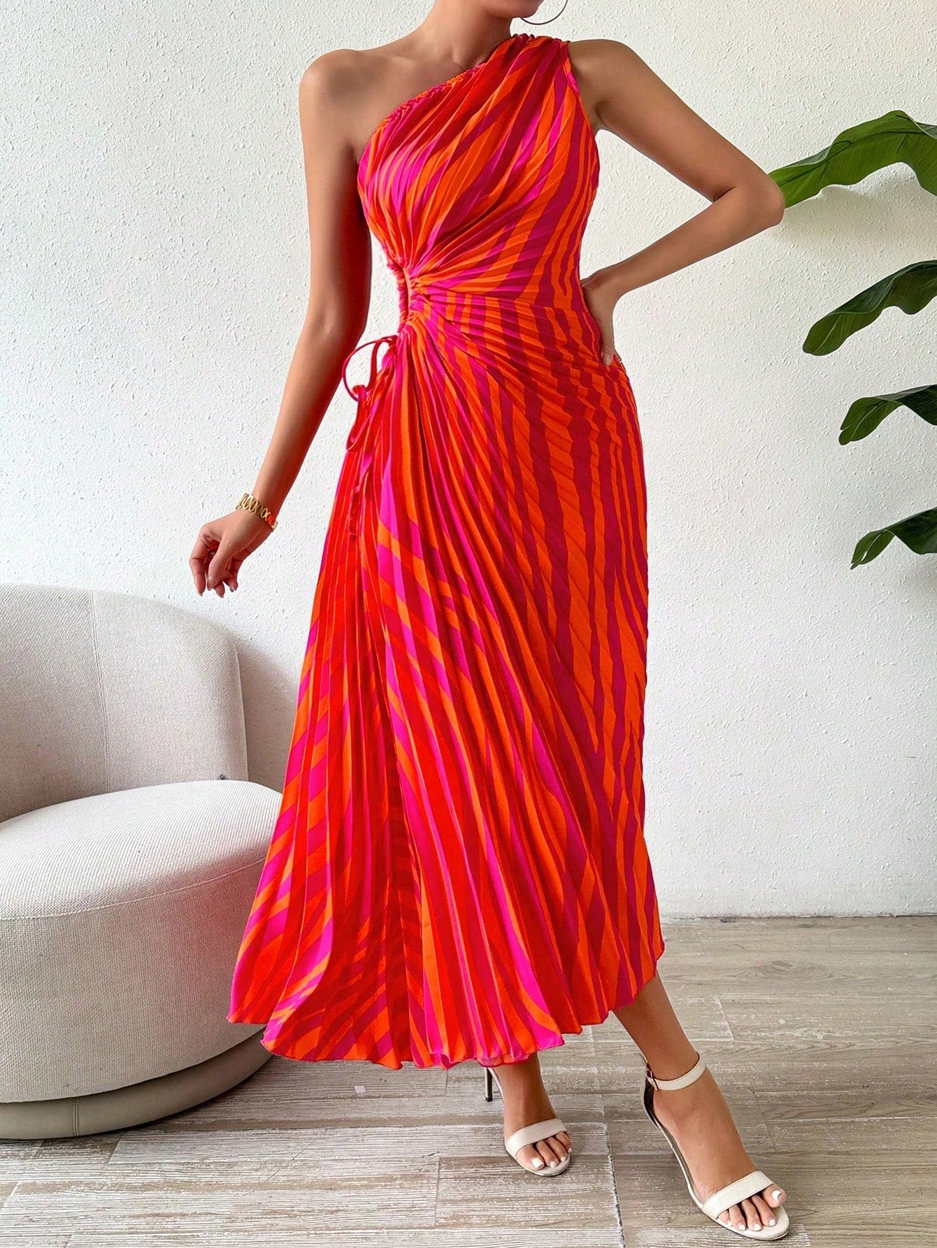 Vestido Longo Plissado Assimétrico